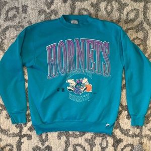 Vintage NBA Logo 7 Charlotte Hornets Crewneck!